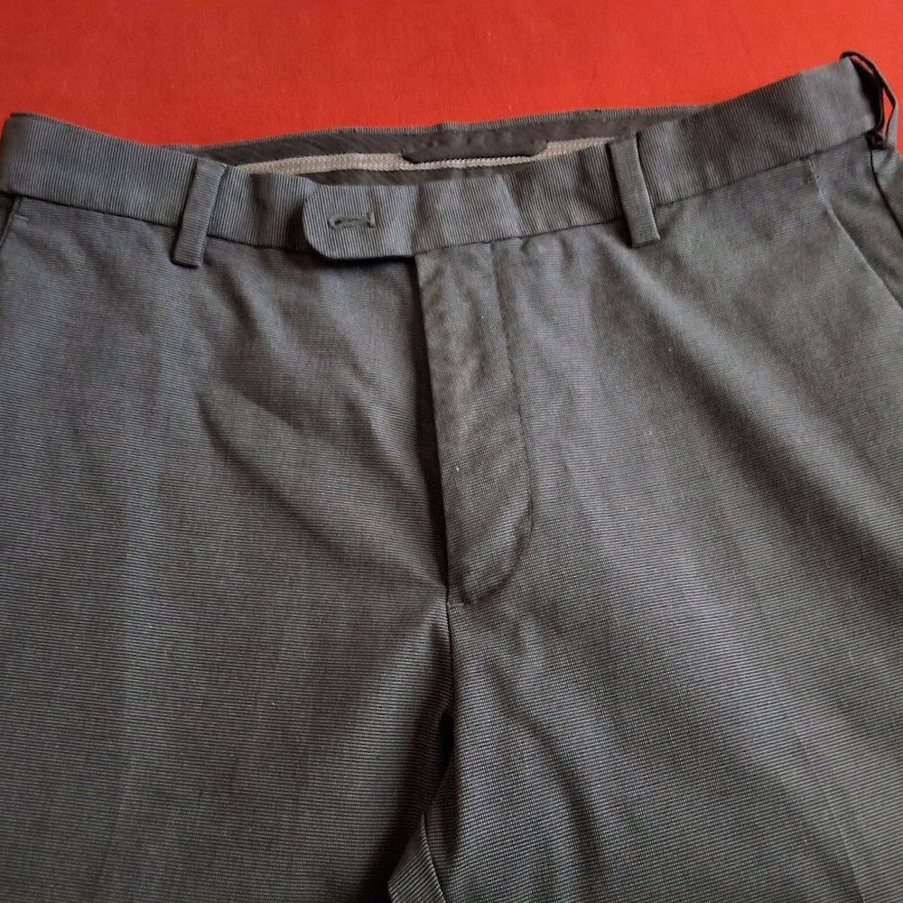 Kirkland Signature Men's Non-Iron Comfort Pant - Size Varies